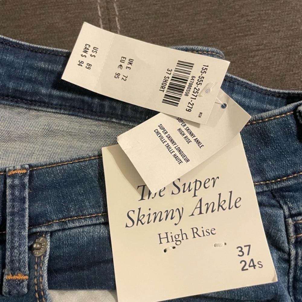 Abercrombie super skinny ankle jeans.